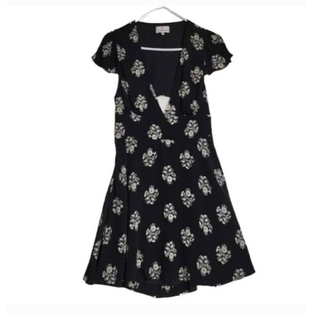 SUNDAY BEST Aritzia Floral Wrap Dress Open Back Short Sleeves Size 10